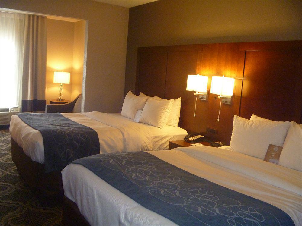 Comfort Suites Pineville - Ballantyne Area Exterior photo
