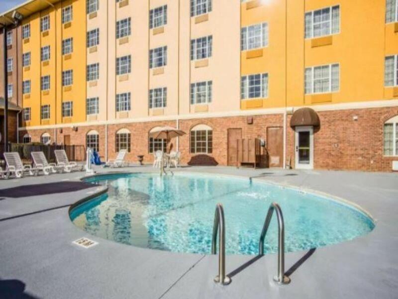 Comfort Suites Pineville - Ballantyne Area Exterior photo