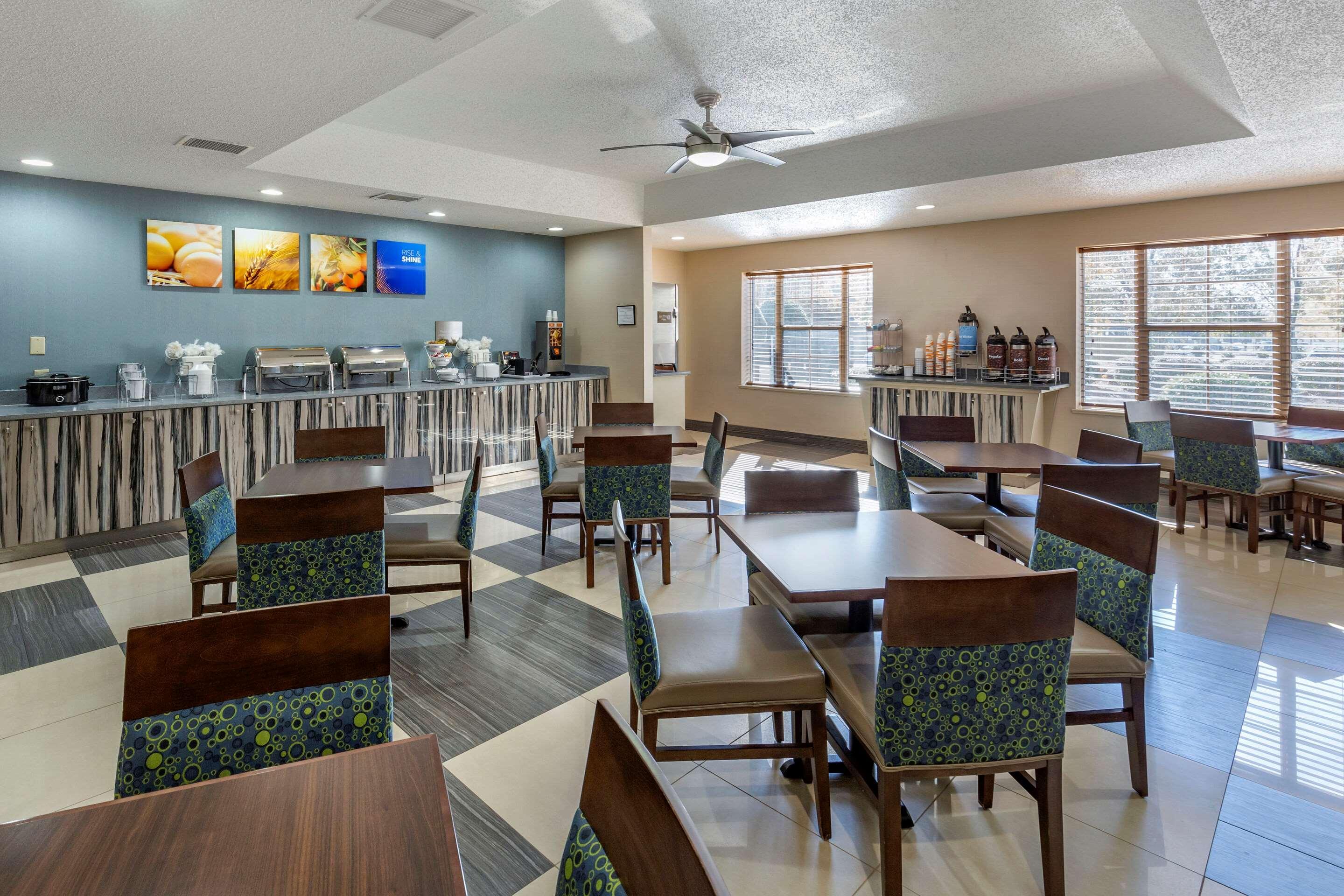 Comfort Suites Pineville - Ballantyne Area Exterior photo
